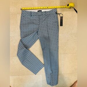 NWT Willi Smith Capri Slacks, size 6, white, turquoise, and blue.